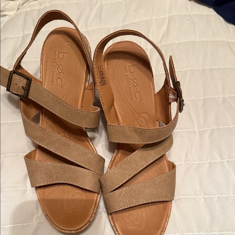 BOC Women's Beige Strappy Sandals